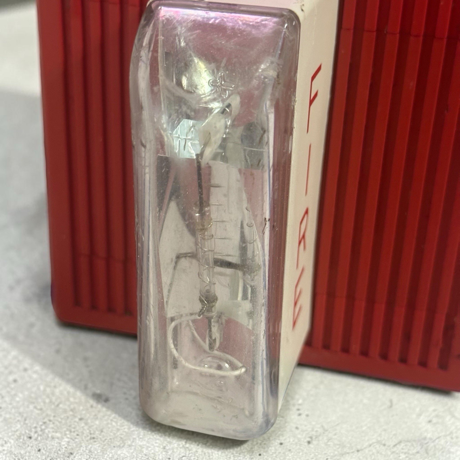 Wheelock MT-24-SLM Fire Alarm Horn Strobe 20-31VDC 15cd Red Wall Mount *READ*