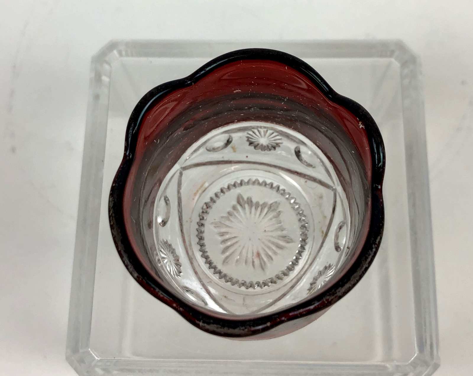 VTG Souvenir Battle Creek MI Flashed Cranberry Glass Toothpick Holder Scalloped