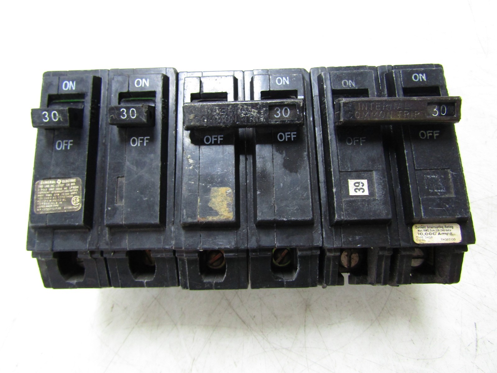 🙌 3) GE 30 AMP CIRCUIT BREAKER 120/240 VAC 2 POLE THQB2130 LOT OF 3
