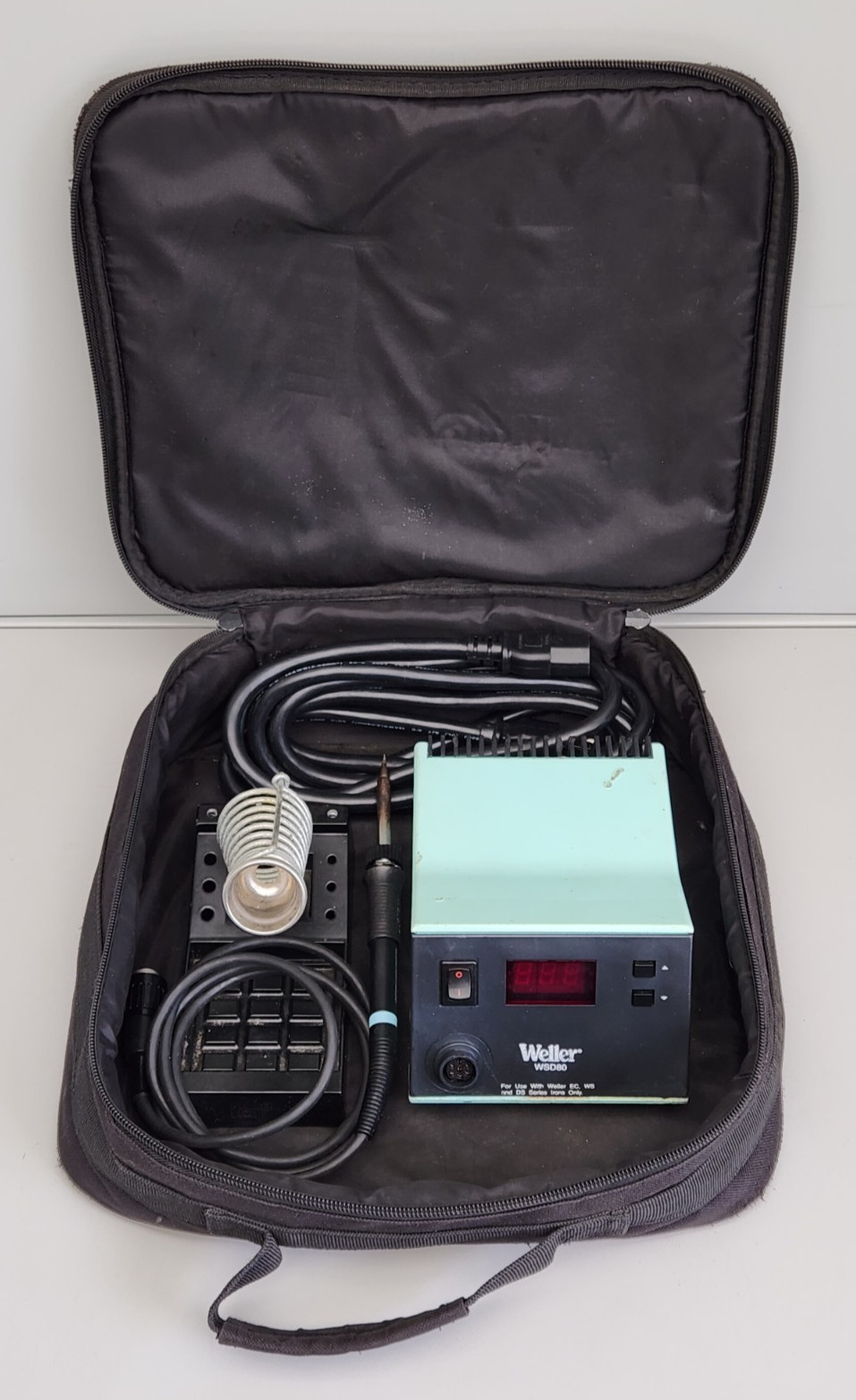 Weller WSD80 Silver Series Soldering Station w/ WSP80 Pencil Iron & PH60 Holder