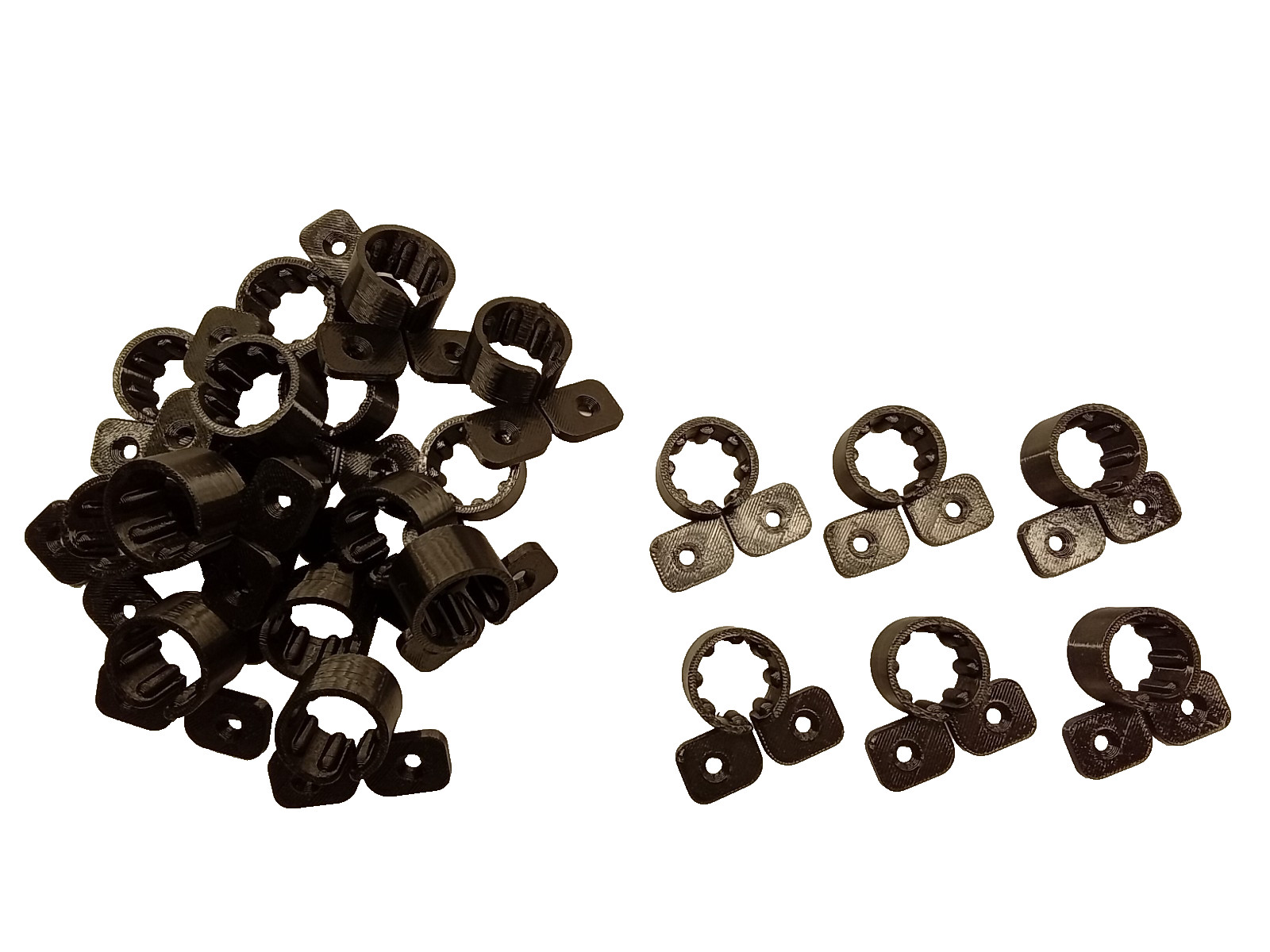 100 Suspension/Butterfly Plastic Pipe Clamps for 1/2″ PEX, Copper, CPVC Tubing
