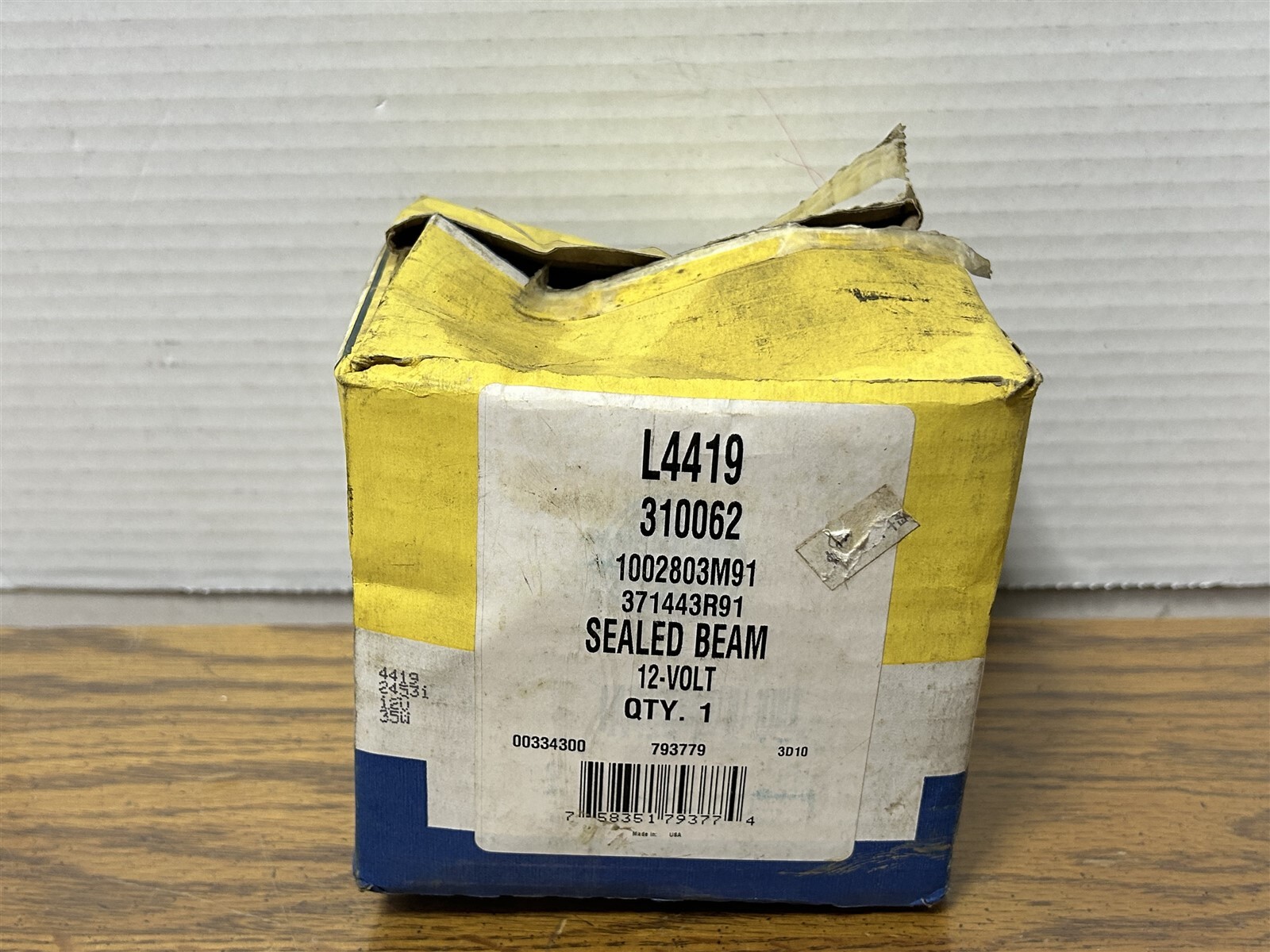 Tisco ~ GE New Old Stock Part # L4419 / 1002803M91 Sealed Beam 12 Volt