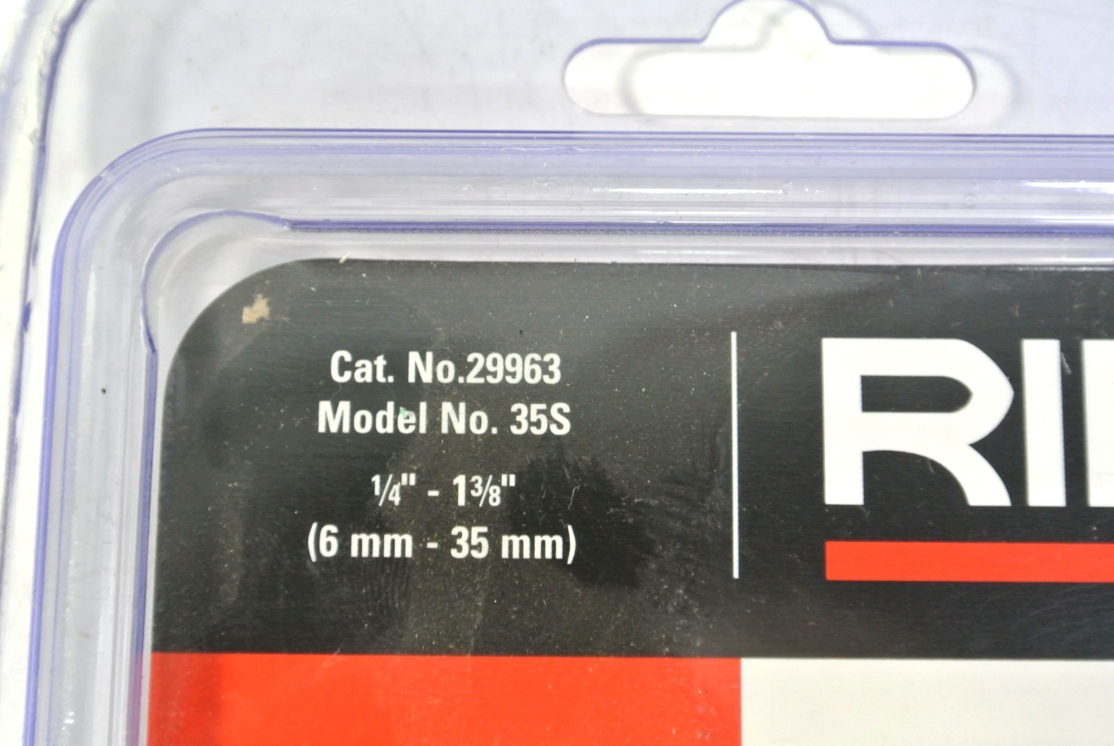 RIDGID 29963 Model 35S 1/4″ to 1-3/8″ Stainless Steel Tubing Cutter, X-CEL Knob