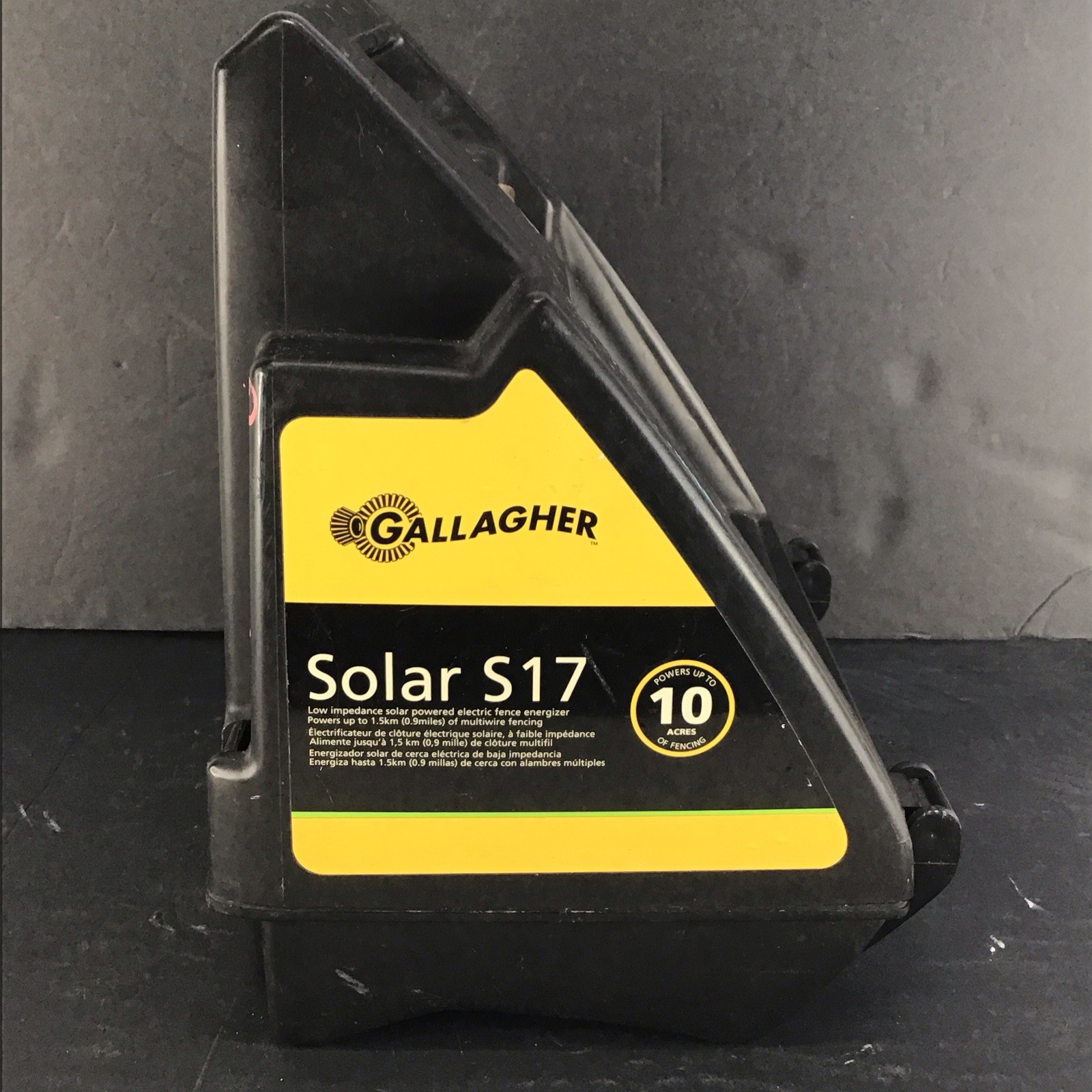 Gallagher Portable Solar S17 Electric Fence Energizer TESTED WORKING no battery