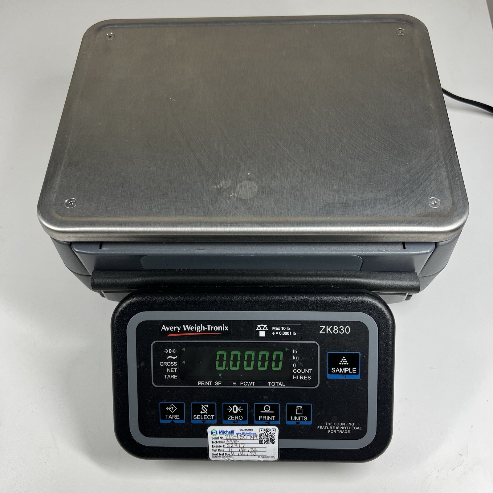 Avery Weigh-Tronix ZK830 Counting Scale (10 Pounds Max) BSQ-0912-035 Works Great