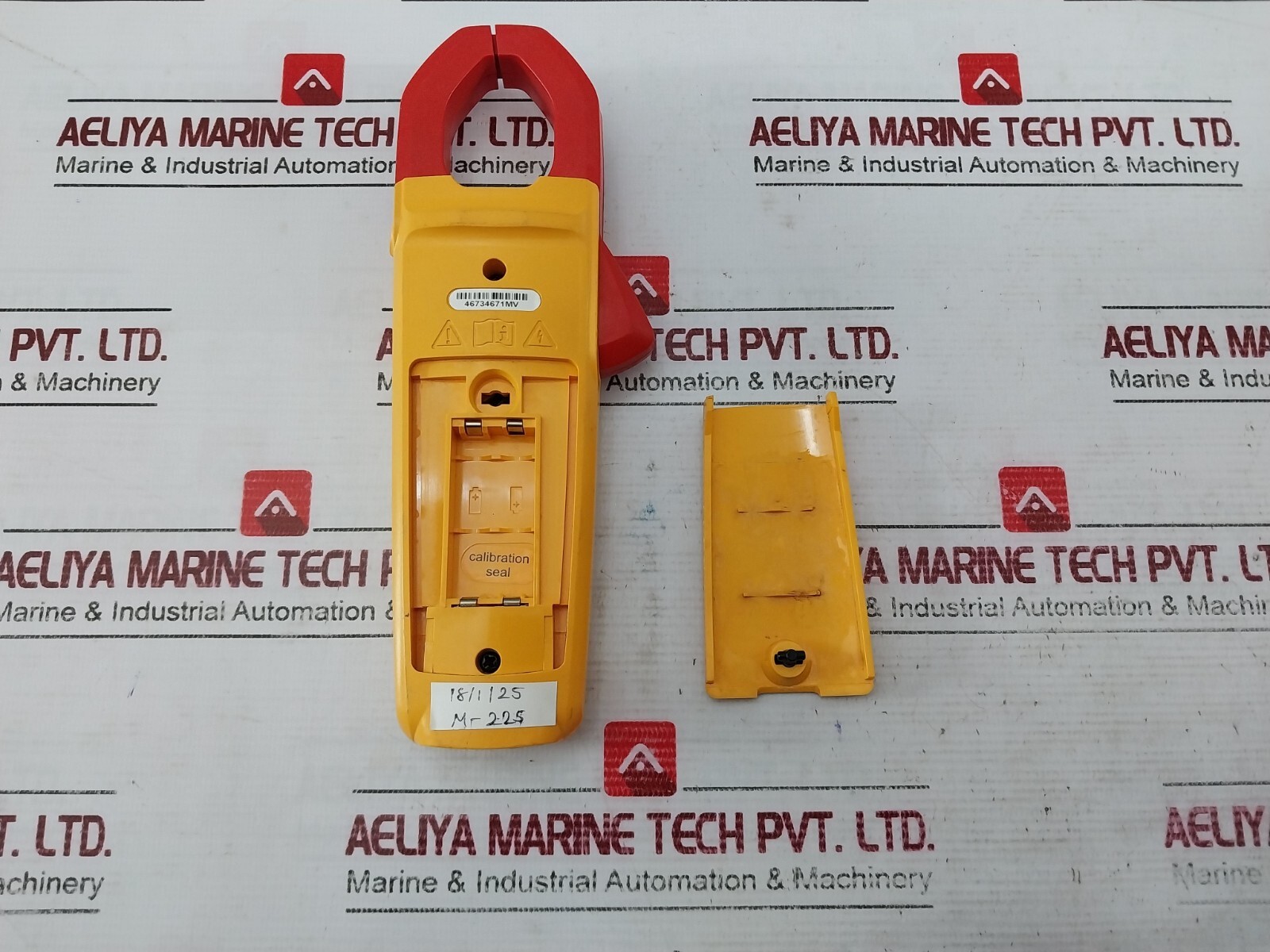 FLUKE 302+ Digital Clamp Meter CAT III 600V CAT IV 300V 46734671MV