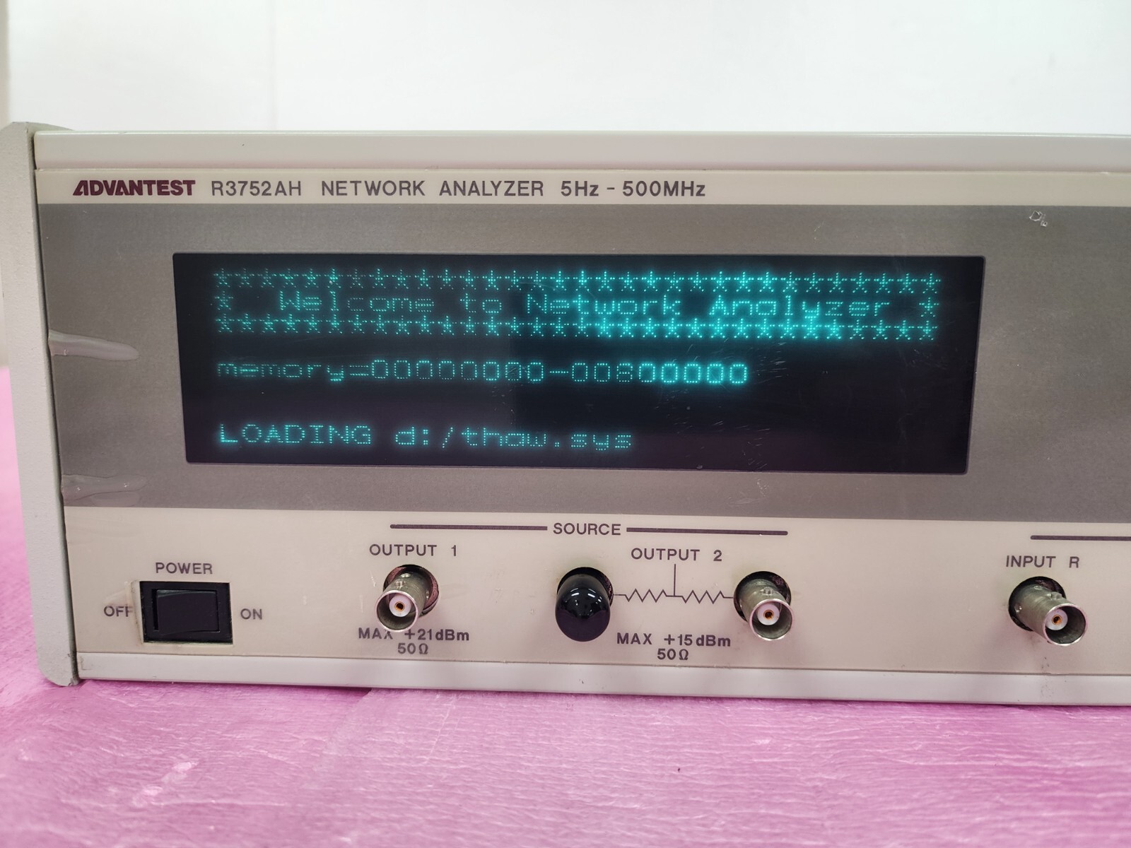 ADVANTEST R3752AH Network Analyzer 5 Hz to 500 MHz, Output 1/2, R, A, B channels
