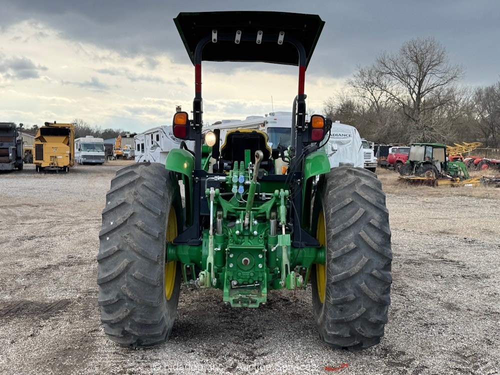 2015 John Deere 5085M 4WD Utility Farm Tractor H260 Loader PTO 3-Point bidadoo