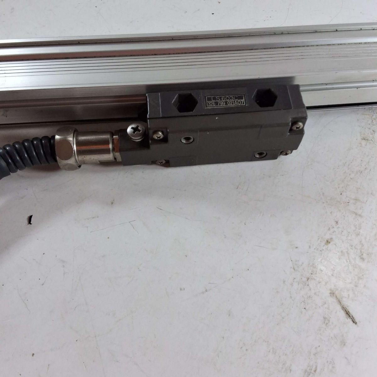 LS603 720MM SCALE HEIDENHAIN HEIDENHAIN LS 603 exposed linear en – USED-UNTESTED