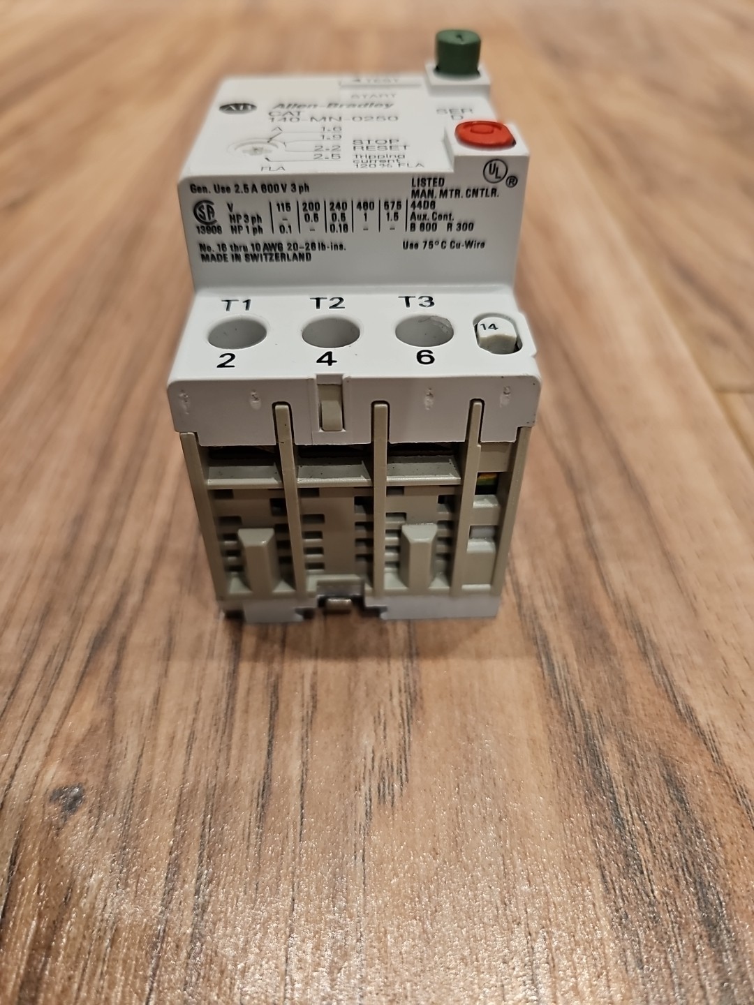 ALLEN BRADLEY 140-MN-0250 SERIES D STARTER with 140-A11 AUXILIARY CONTACT
