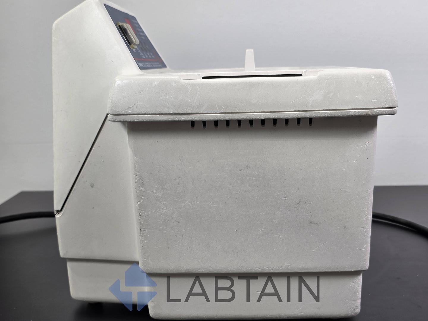 Branson 2510R-DTH Digital Heated Ultrasonic Cleaner (0.75 Gal) Used