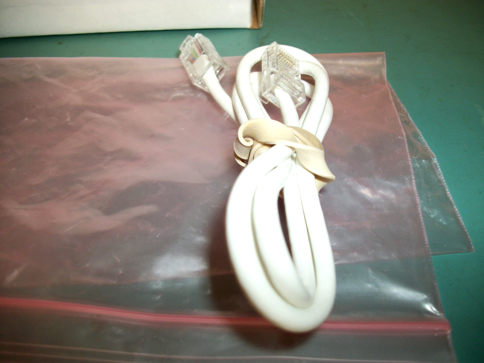 VADDIO CeilingMIC Overhead Microphone Model# 999-85100-000 – White. Open Box.