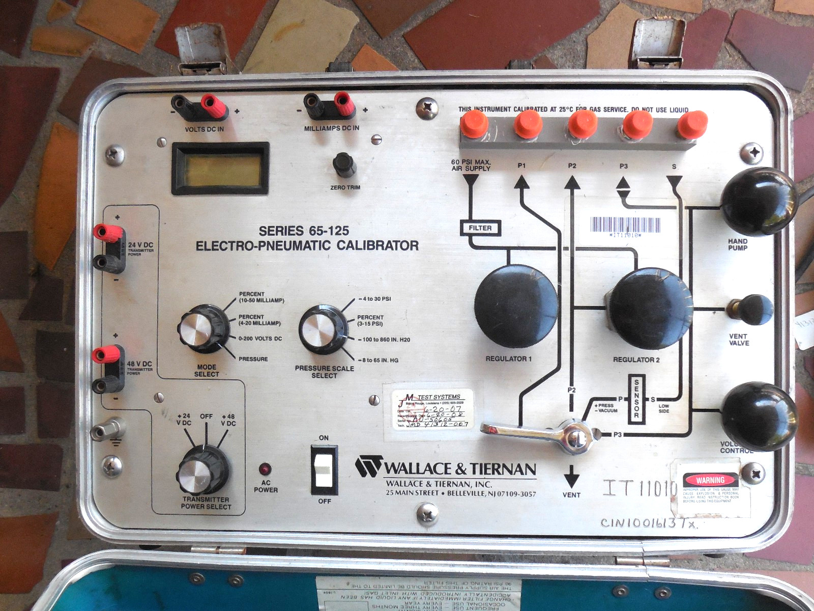 Wallace & Tiernan 65-125 Electro-Pneumatic Calibrator Turns On Otherwise Untest