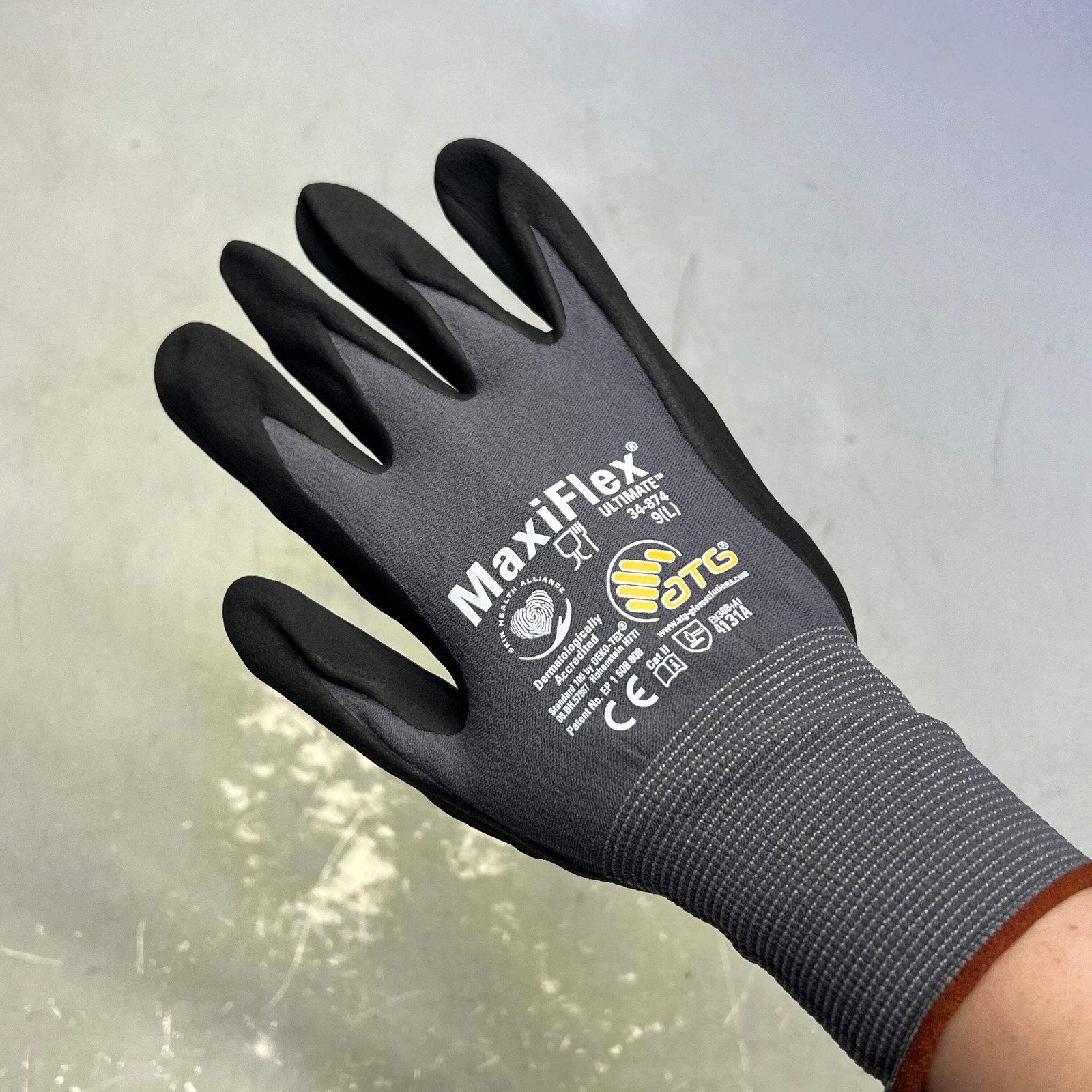 ATG (12 PAIRS) MaxiFlex Ultimate Palm Coat Knitwrist Gloves Sz L Black 34-874