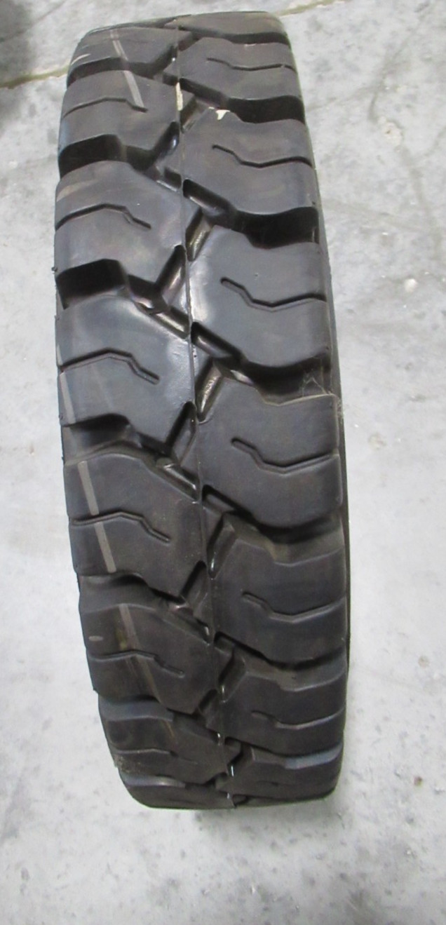 6.00-9 Solideal RES 550 Magnum Quick Solid ForkLift Tire 3197 Max Load
