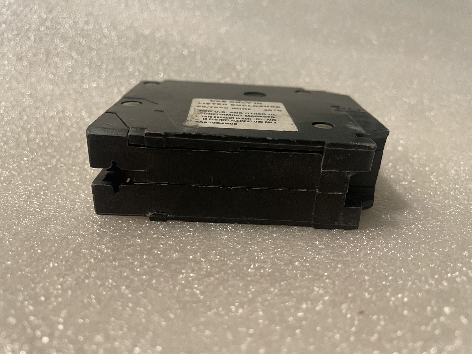 Cutler Hammer BR2020 1 Pole Twin 20 A 120V Plug In Type BRD-DNPL Breaker CTL