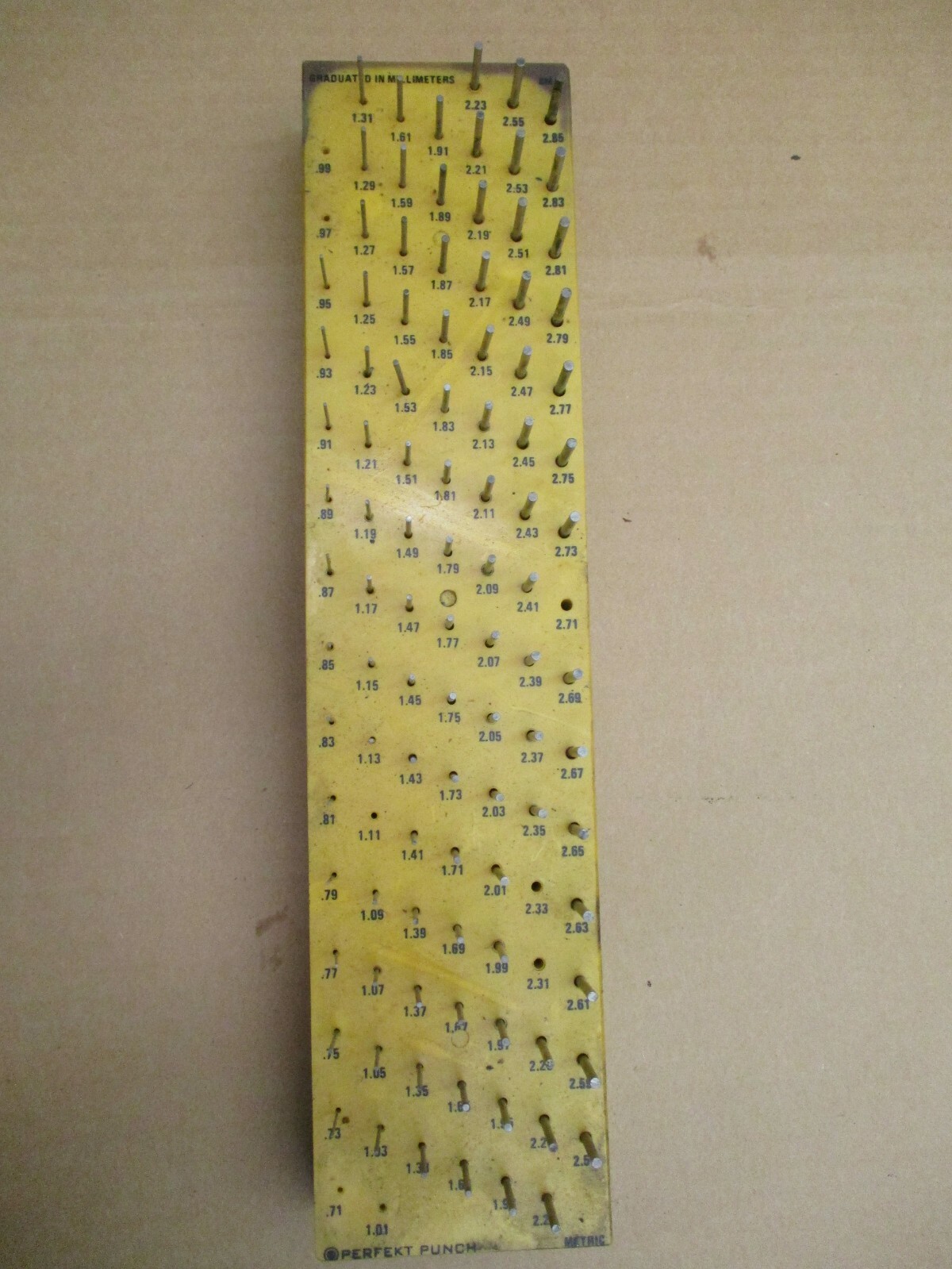 Pin Gauge Perfekt Punch Metric Graduated in Millimeters BM1 .71~2.85 A2617DH