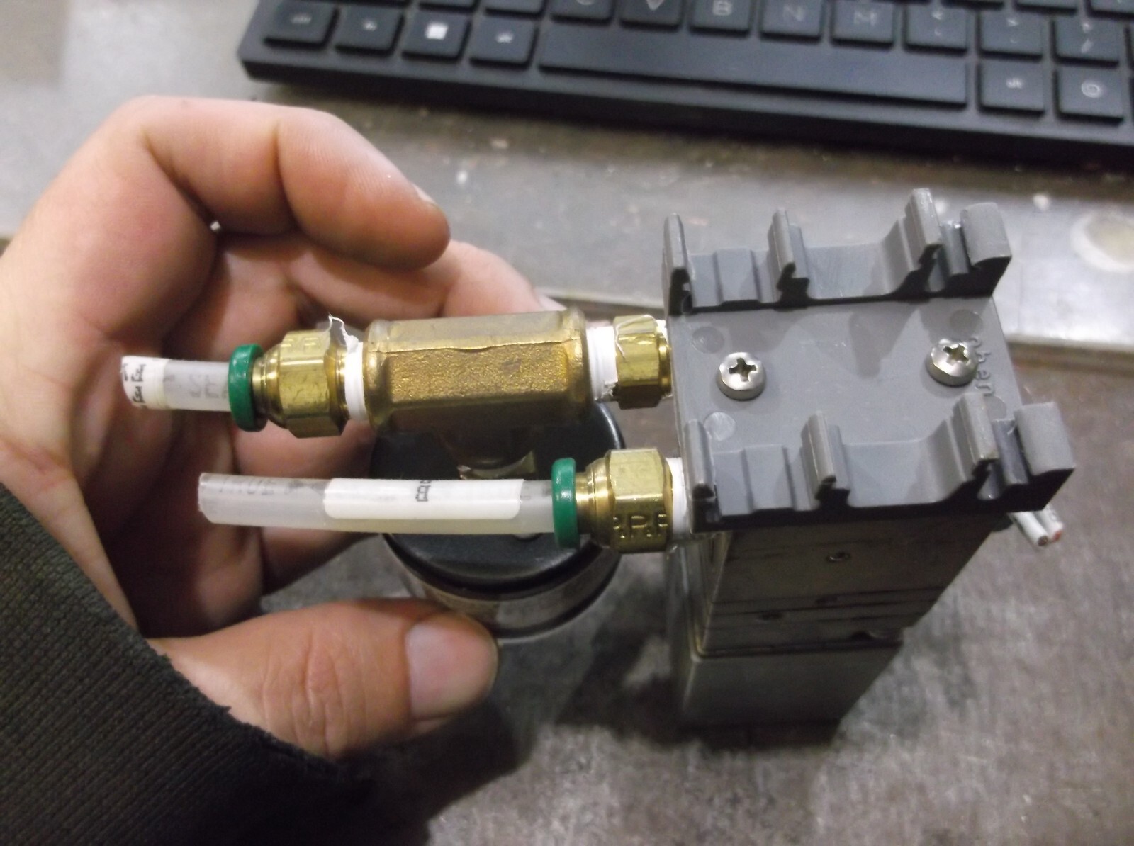 SENSYCON 22/06-65 I/P CONVERTER 20 PSI SUPPLY PRESSURE W/ GAUGE (WL92-1)