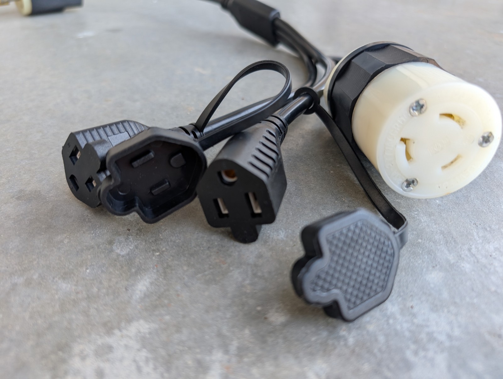 24 inch 1 to 3 Outlet Locomotive Refrigerator Adapter Splitter Cable Plug Cord