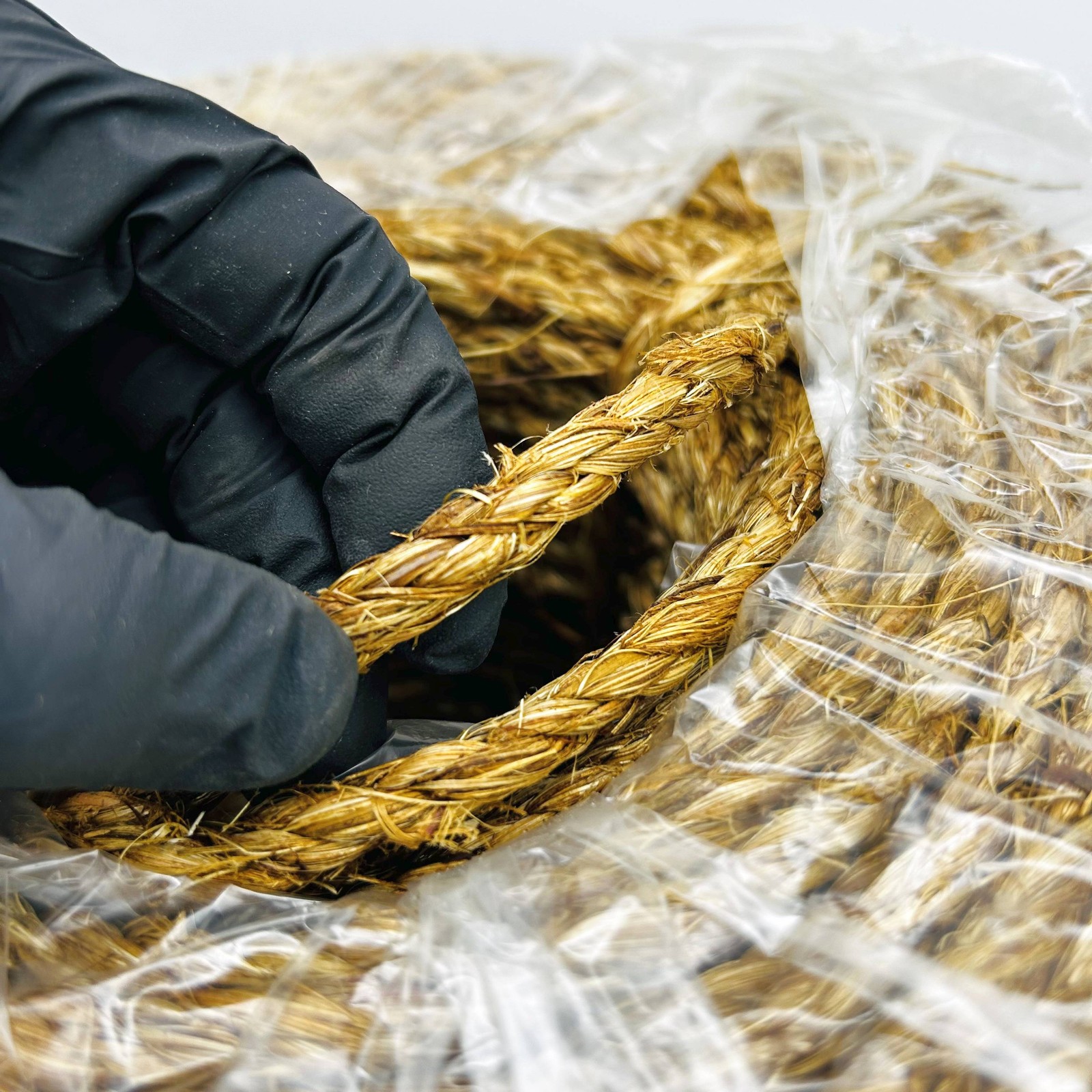 Tytan MN14600 Manila Rope 1/4in X 600ft 3-Strand Twisted 54 lb Load Natural