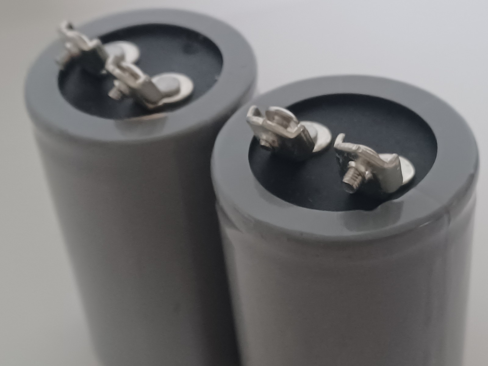 2Pk- 200MFD 200UF 42*70mm ABC CD60 Motor Start Capacitor 125VAC HVAC 125V