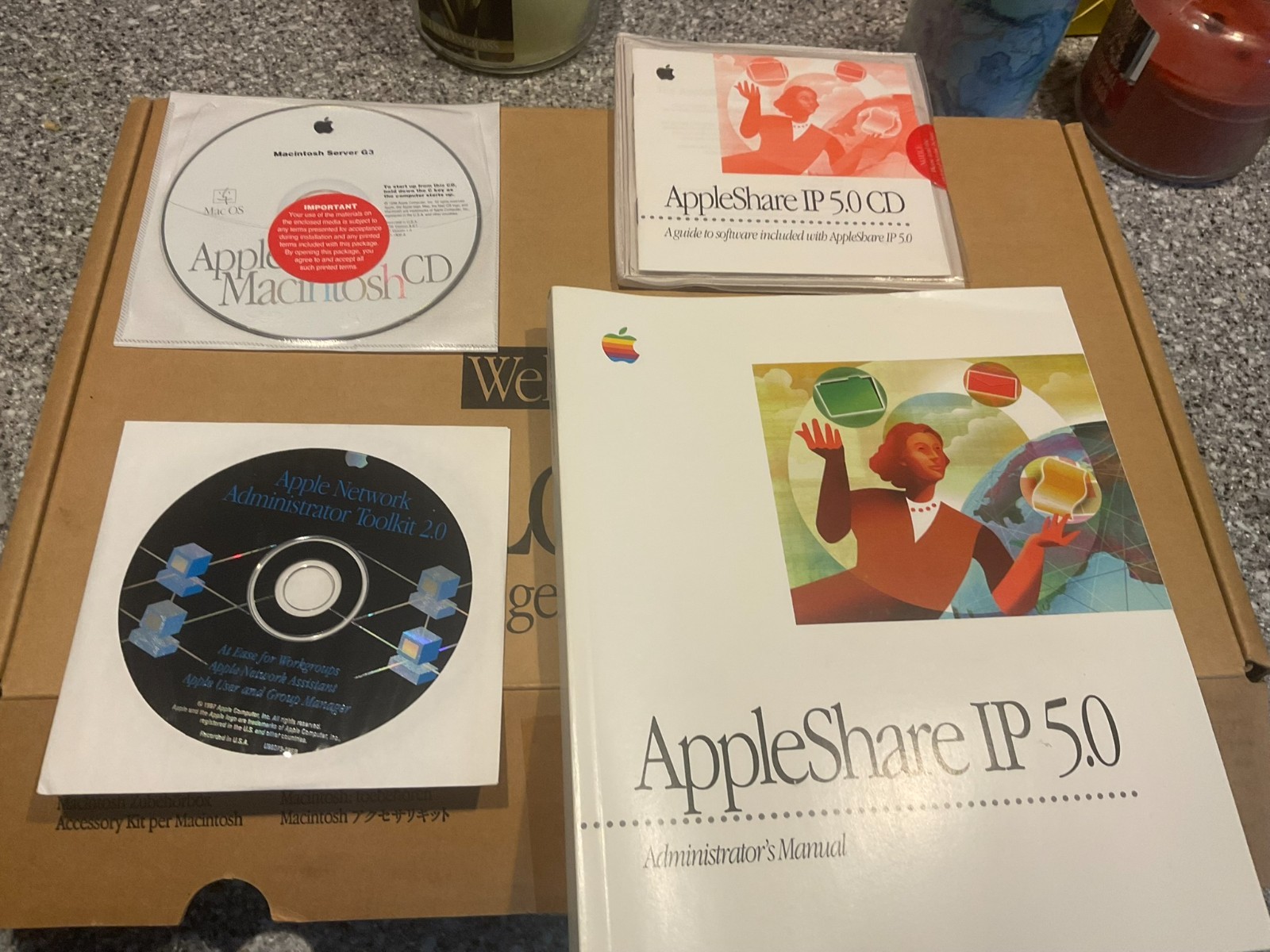 Macintosh Server G3, AppleShare IP 5.0 & MultiScan 720 Display CD’s & Manuals
