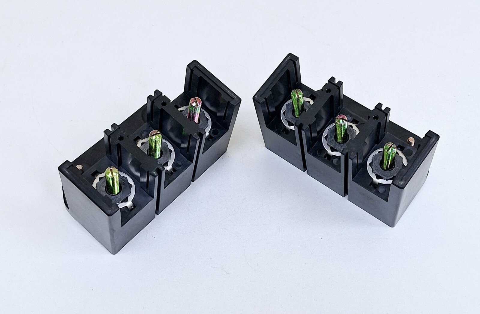 Terasaki TDM-3C Plug-in Mounting Block (Box of 2 pc)