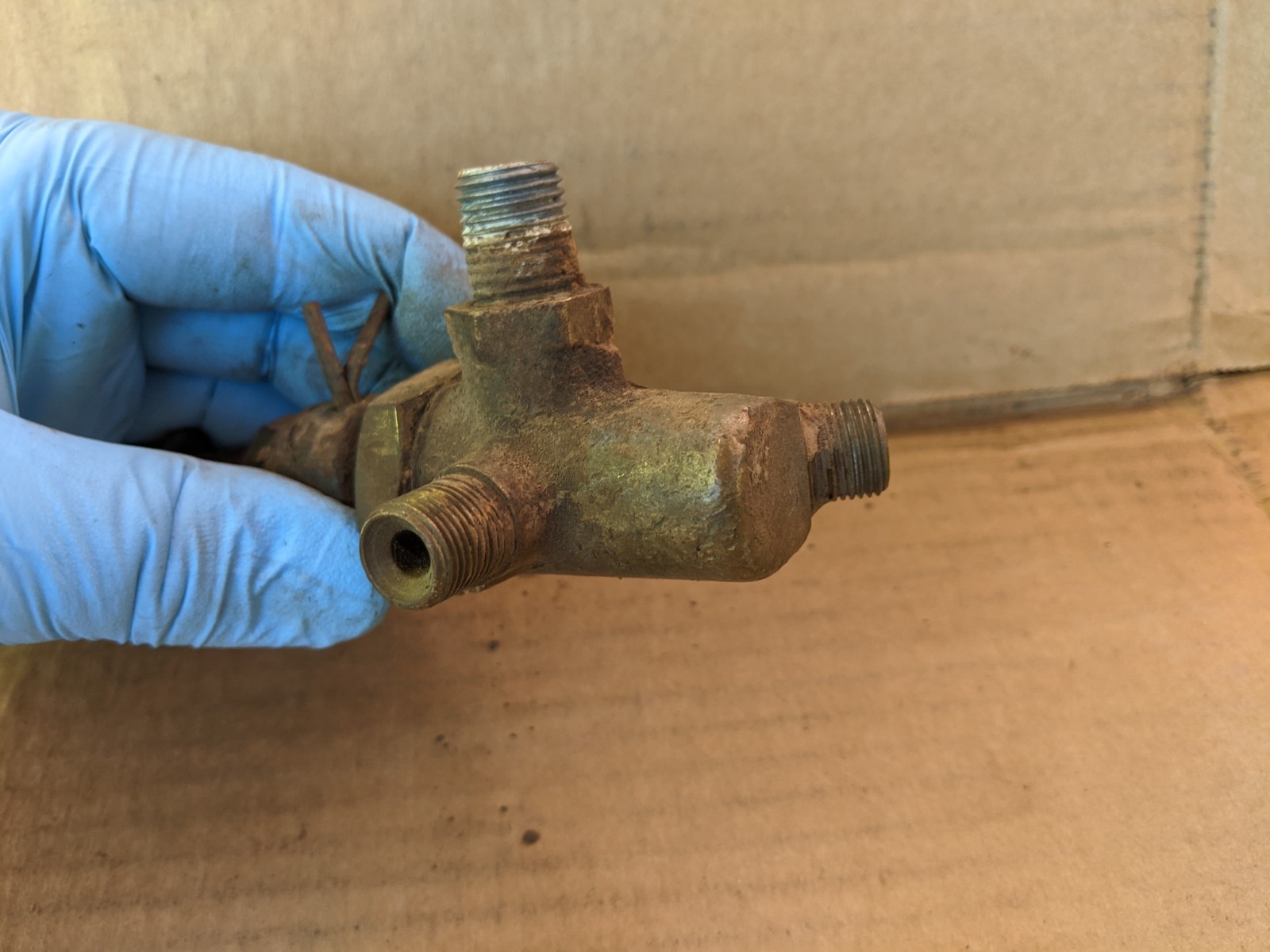 Original John Deere 3 Way Fuel Valve with Linkage A / B / G 2 cylinder tractor