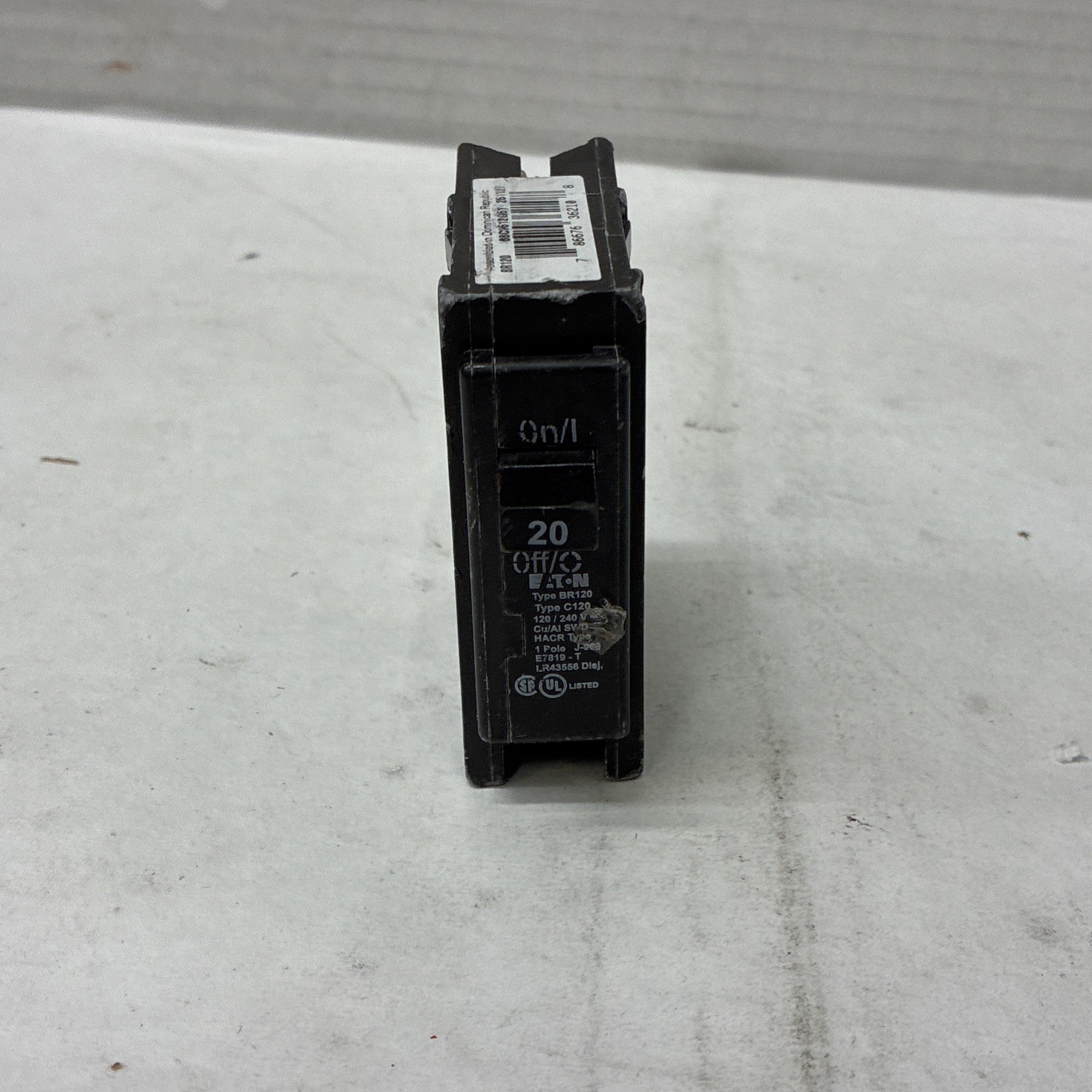 Eaton BR120 Thermal Magnetic Circuit Breaker – Black TYPE C120(NEW)