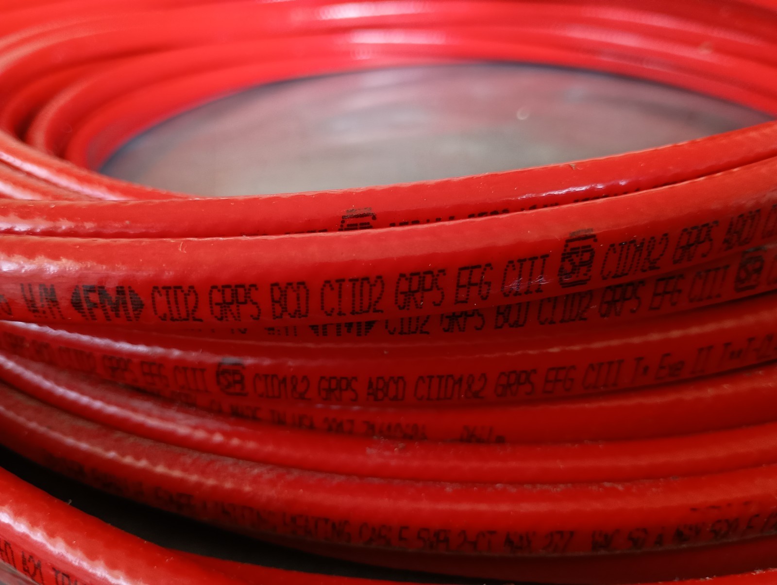 NEW 100 FT RAYCHEM VPL-5VPL2-CT HIGH TEMP SELF REG. HEATING CABLE 5W/FT 277VAC