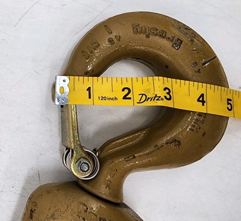 Crosby 5YB 4.5 Ton Swivel Eye Hoist Hook w/Latch Forged USA WLL 4.5T