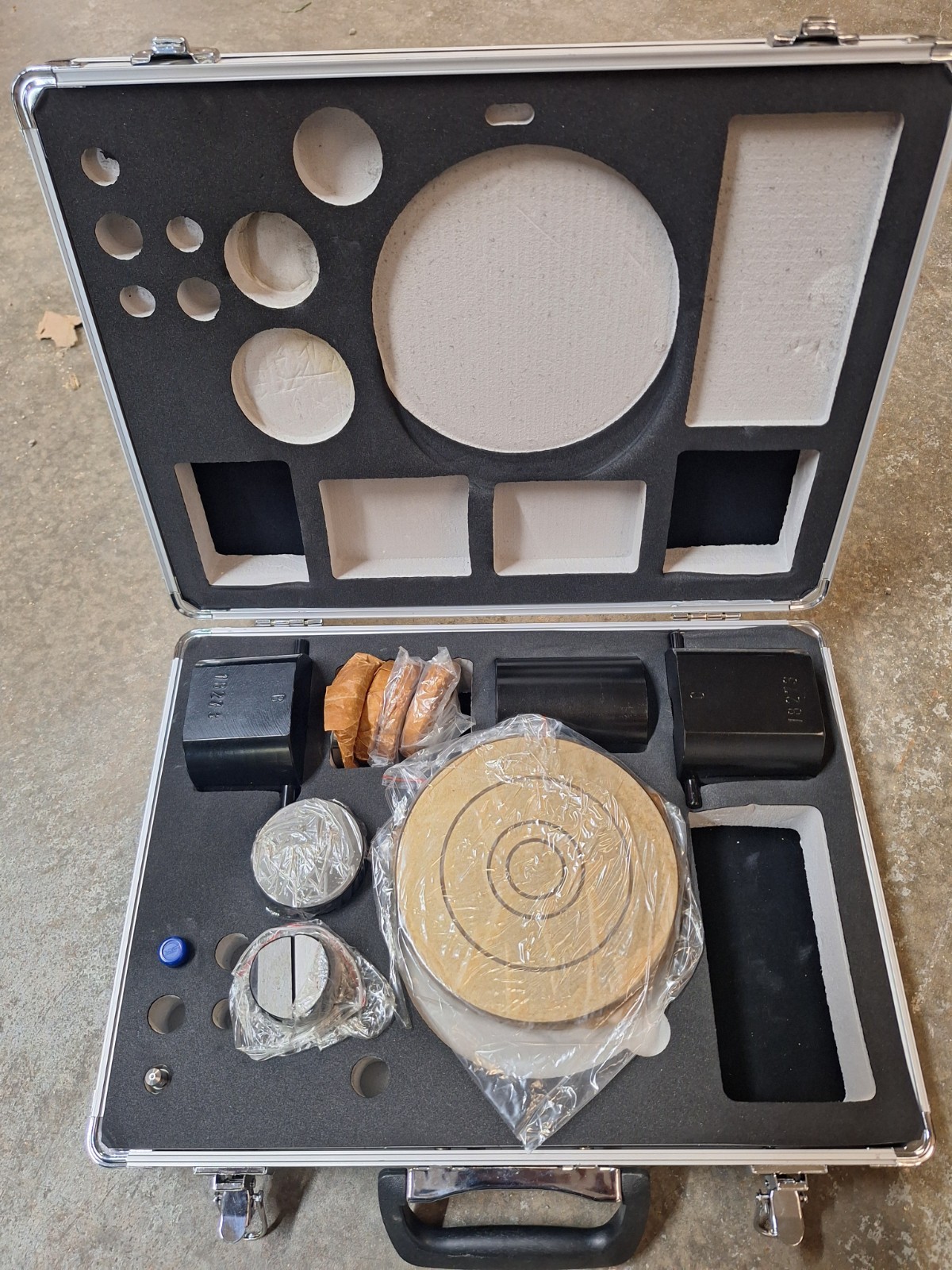 SPI Benchtop Rockwell Hardness Tester 15-817-0