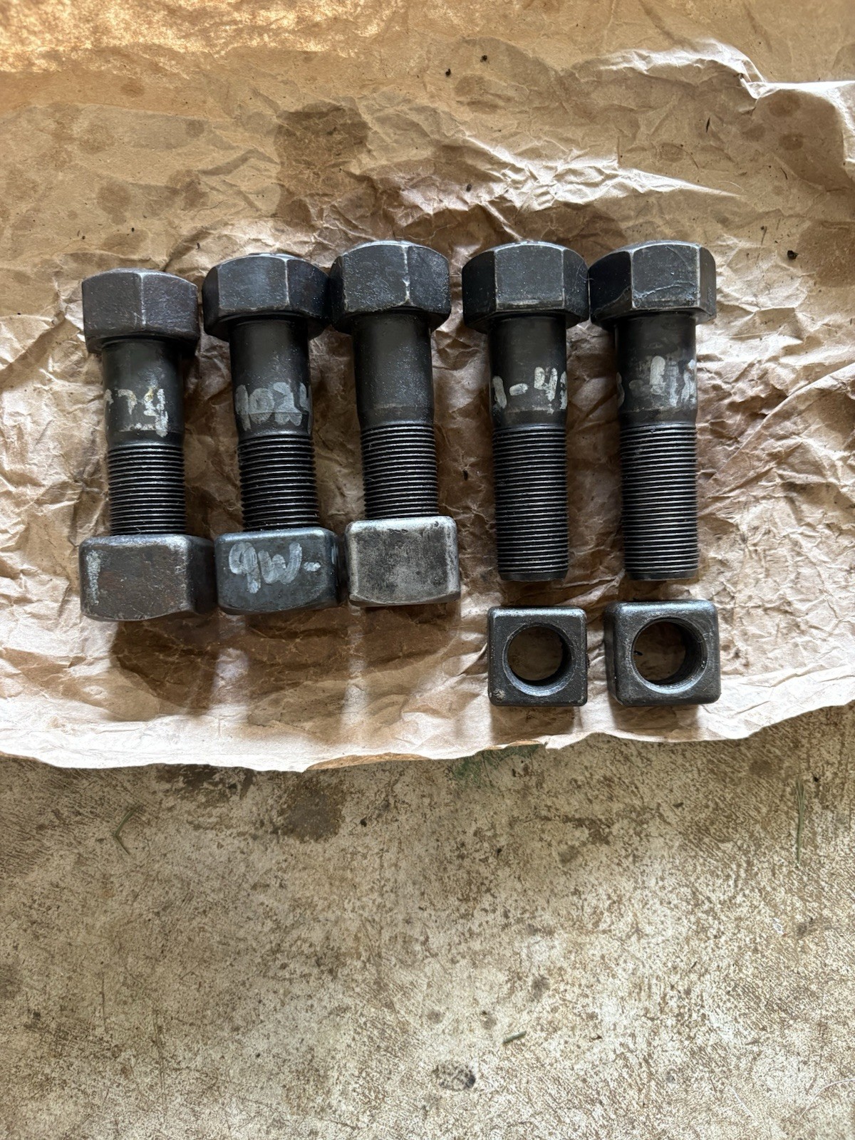 Caterpillar 6Y-9024 & 9W-4381 Track Bolt’s D6R D6T 325C 330B 330C 330D 345D