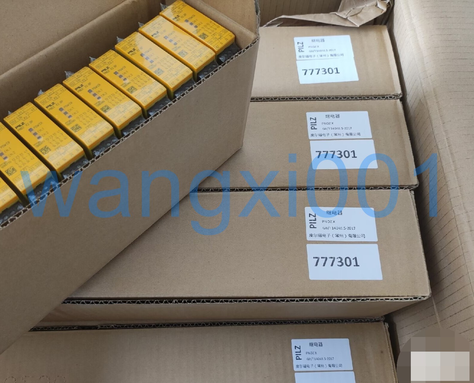 1PCS NEW PILZ Safety relay PNOZ X2.8P 777301