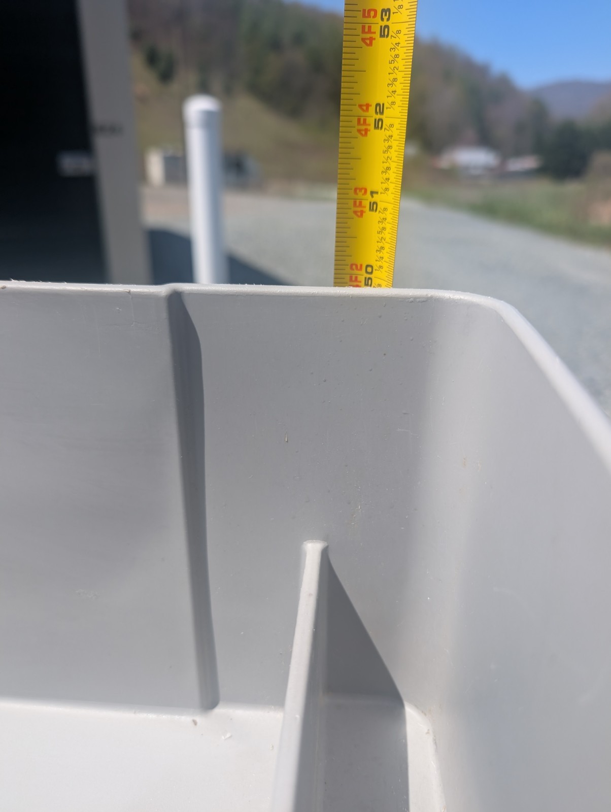 Rubbermaid Commercial Housekeeping Cart Hotel Motel Shop Cart