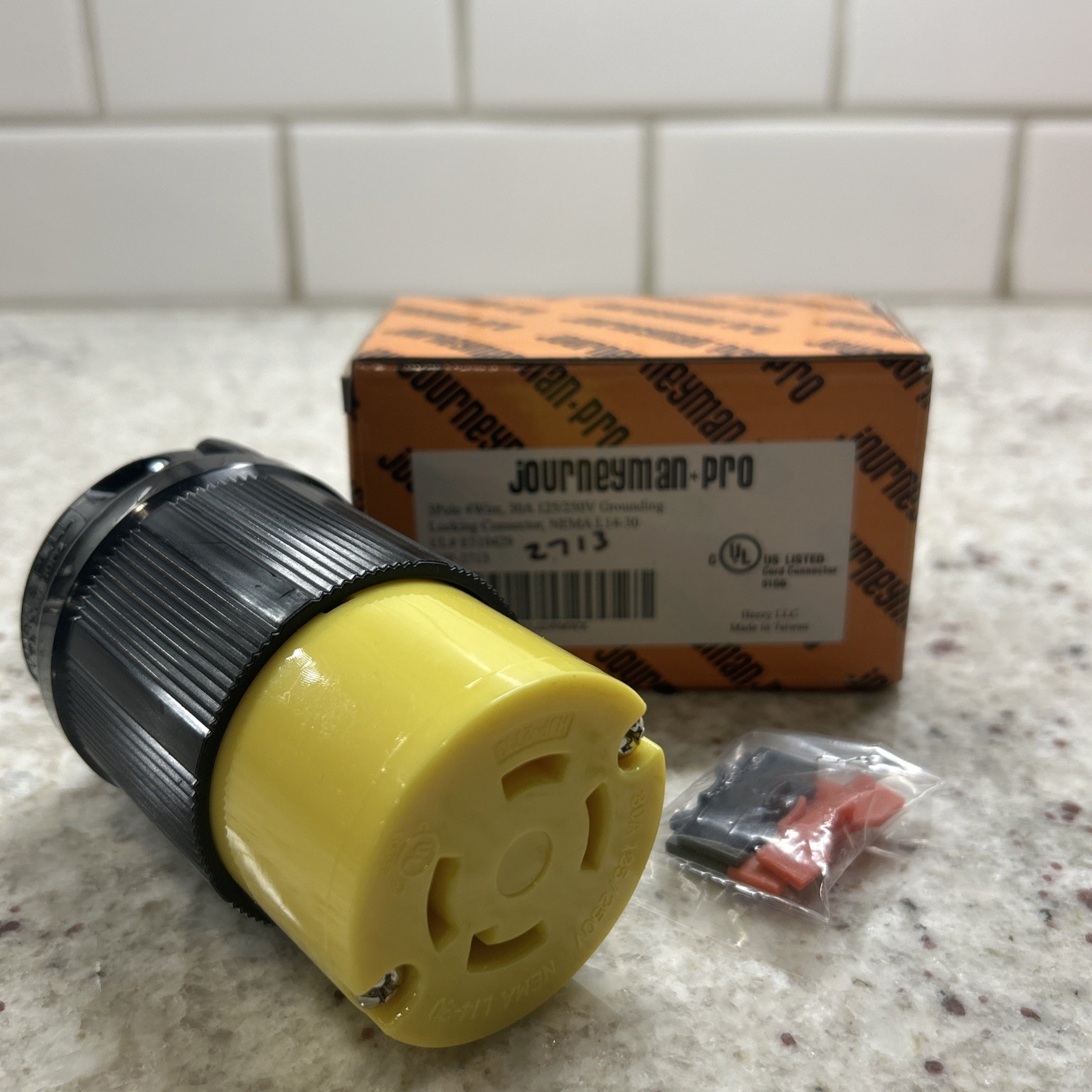 New Journeyman-Pro HJP-2713 30A Locking 3P 125/250V NEMA L14-30 Plug Blk/Yellow