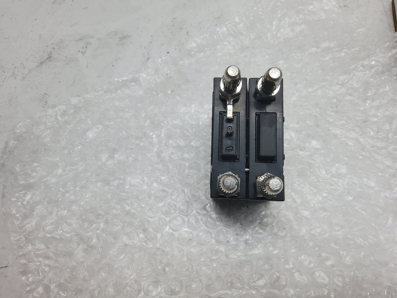 CBI 470-318-10 125A Circuit Breaker
