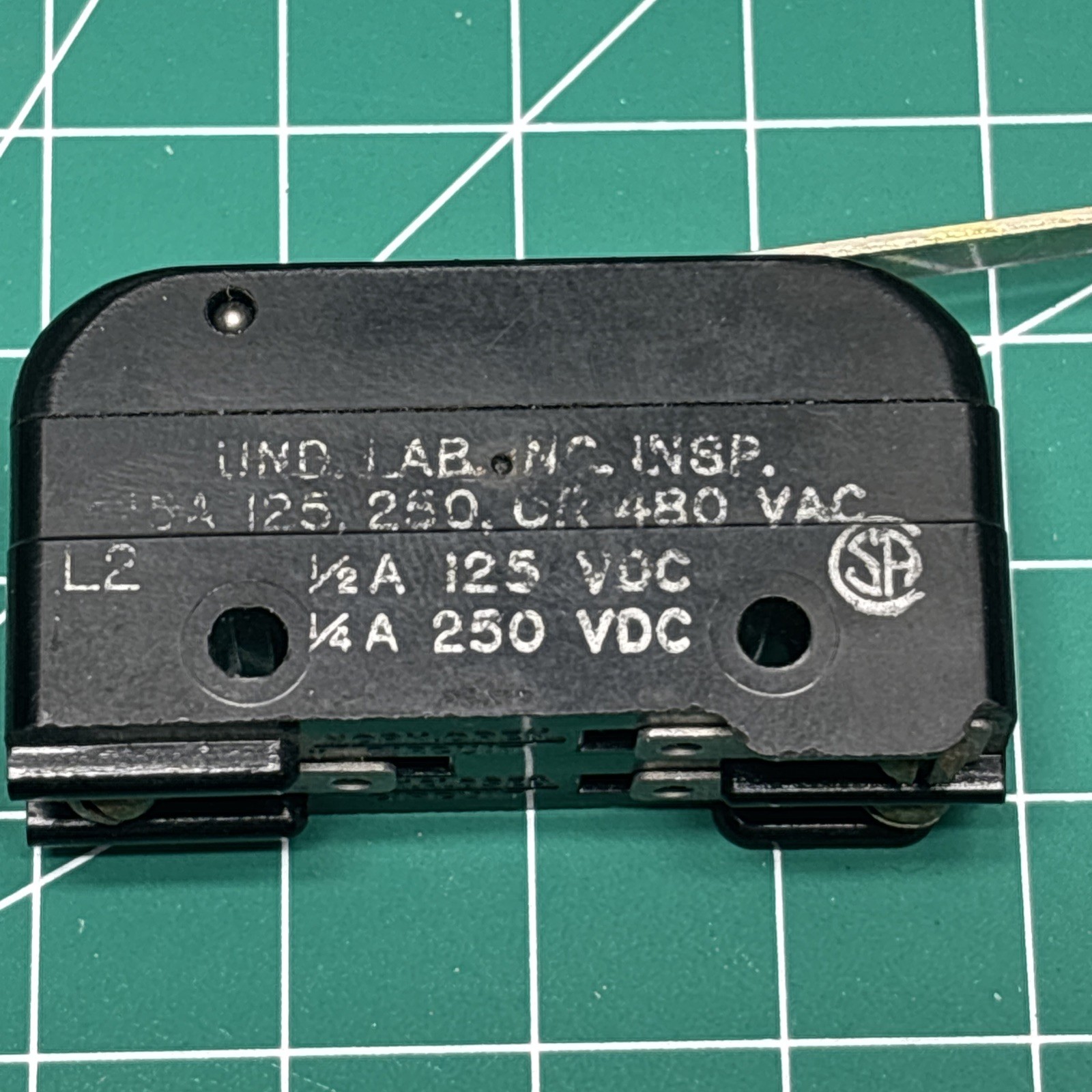 BZ-2RW, BZ2RW Honeywell Microswitch, 1- NO & 1- NC, 15a @ 125VAC 250VAC 480VAC