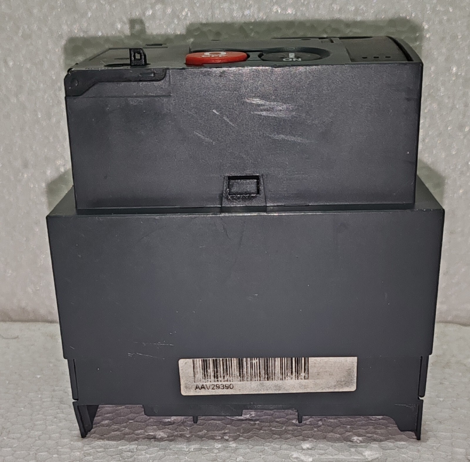 Schneider compact NSX 220/240V