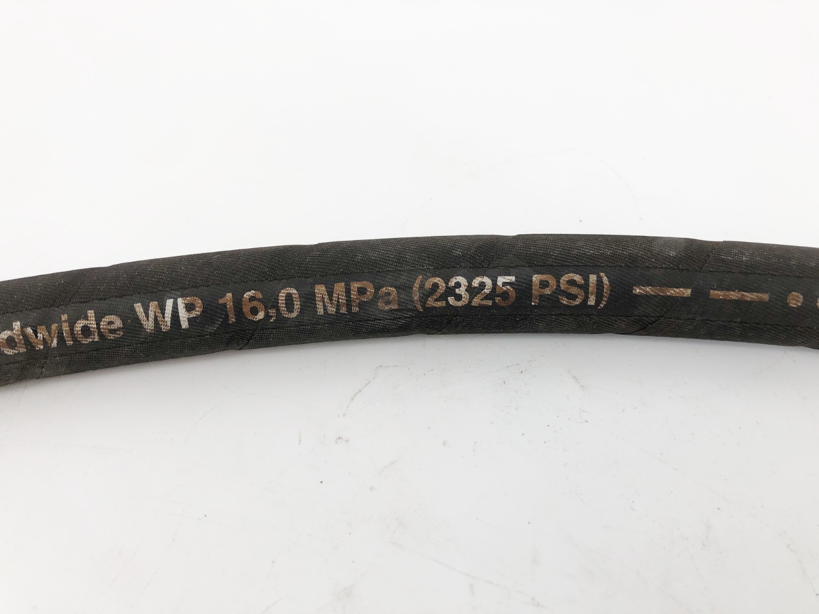 New Parker 422/421-8 Hydraulic Hose WP 16.0 MPa (2325 PSI) 30″ Length – No Box