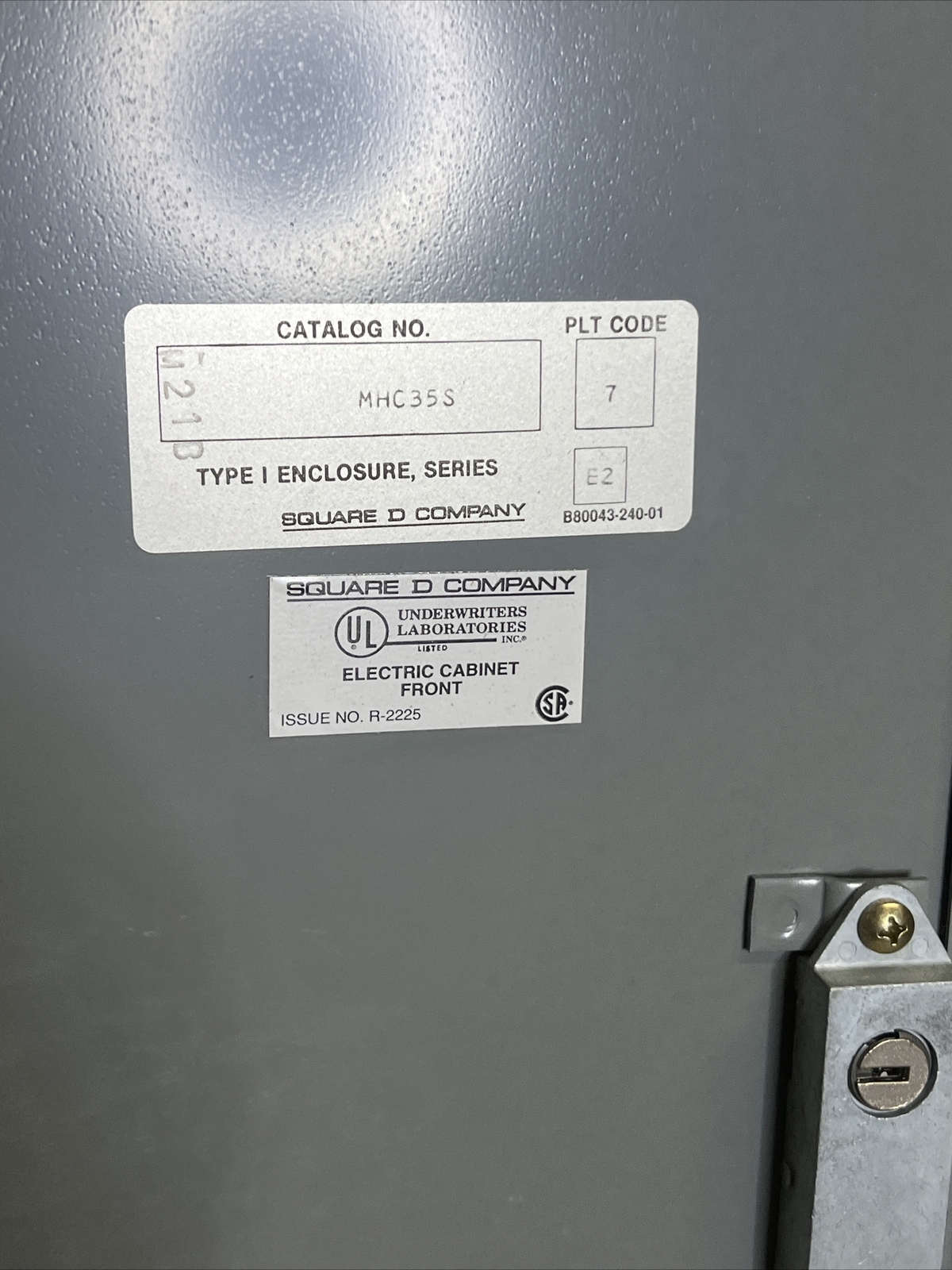 Square D MHC35S Type1 Enclosure Breaker Box NQOD Panelboard Cover Door 35″ x 20″