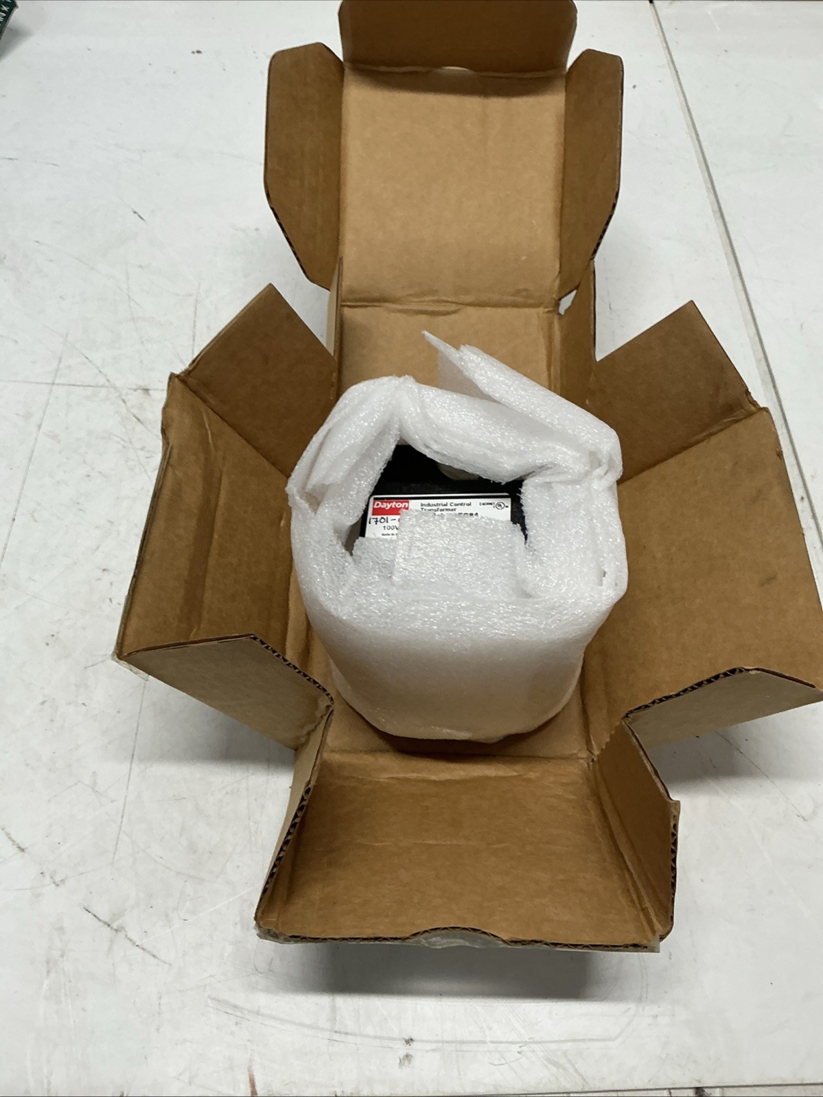 Dayton 31EG84 Industrial Control Transformer Y-526