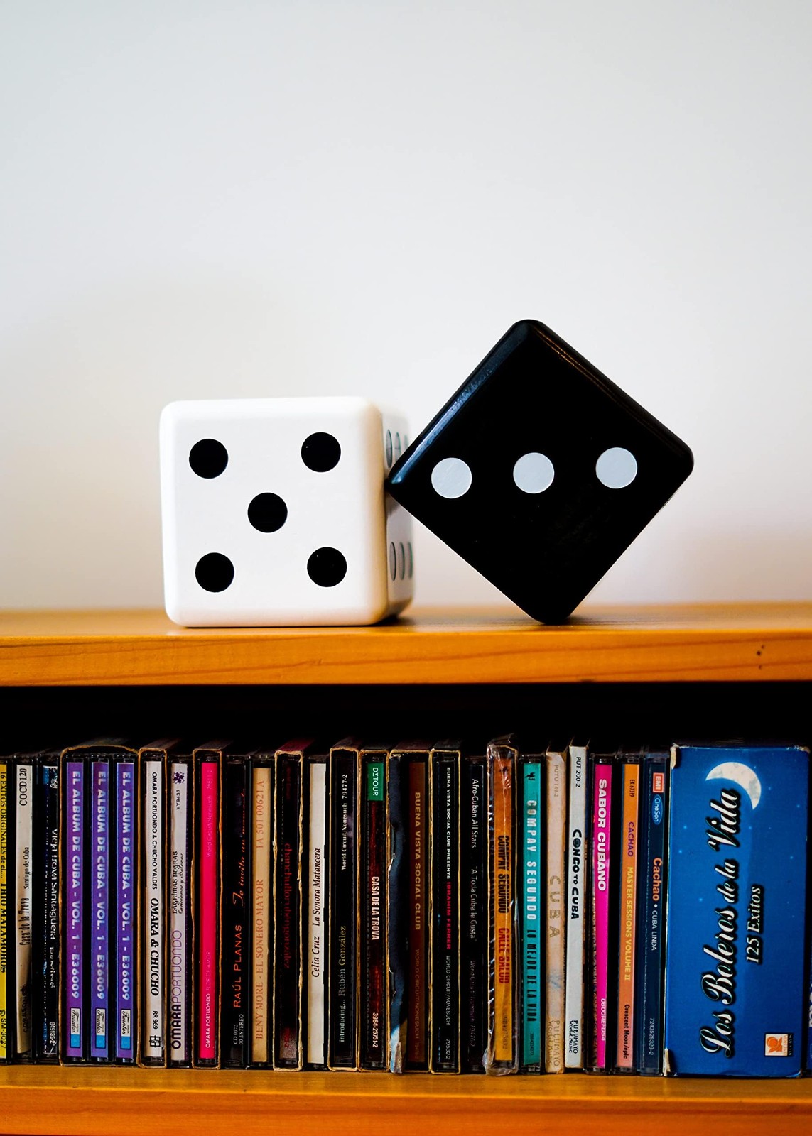 Jumbo Decorative Dice Set of 2, Large Black and White Dice for Home Decor, Game