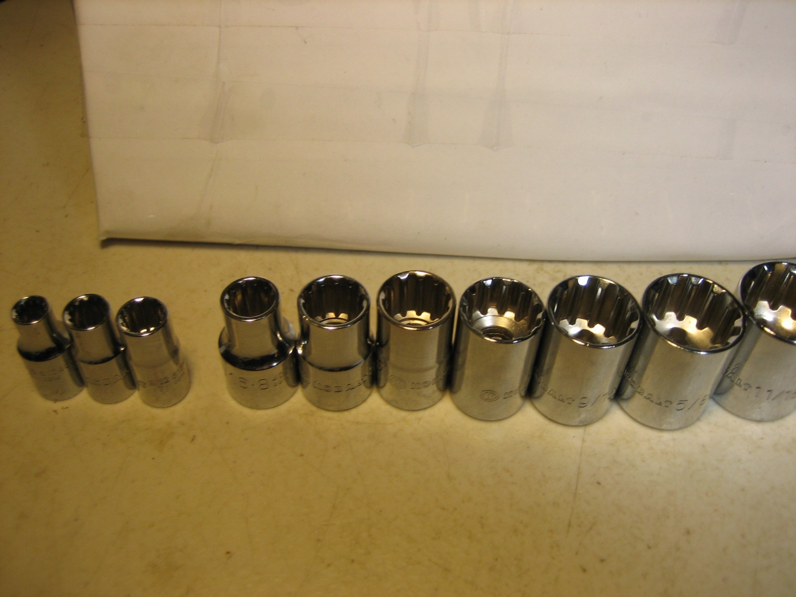 Kobalt (11 pcs) 1/4″ & 3/8″ Drive Spline Sockets (3/16″ To 3/4″)