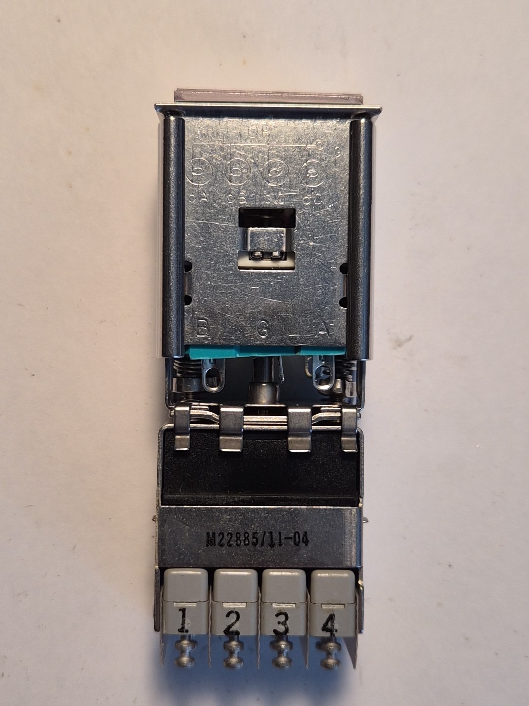 Eaton 10HA1C1F4J3L(GGRRN3R1), M22885/11-04, Indicator PushButton Switch, NOS.