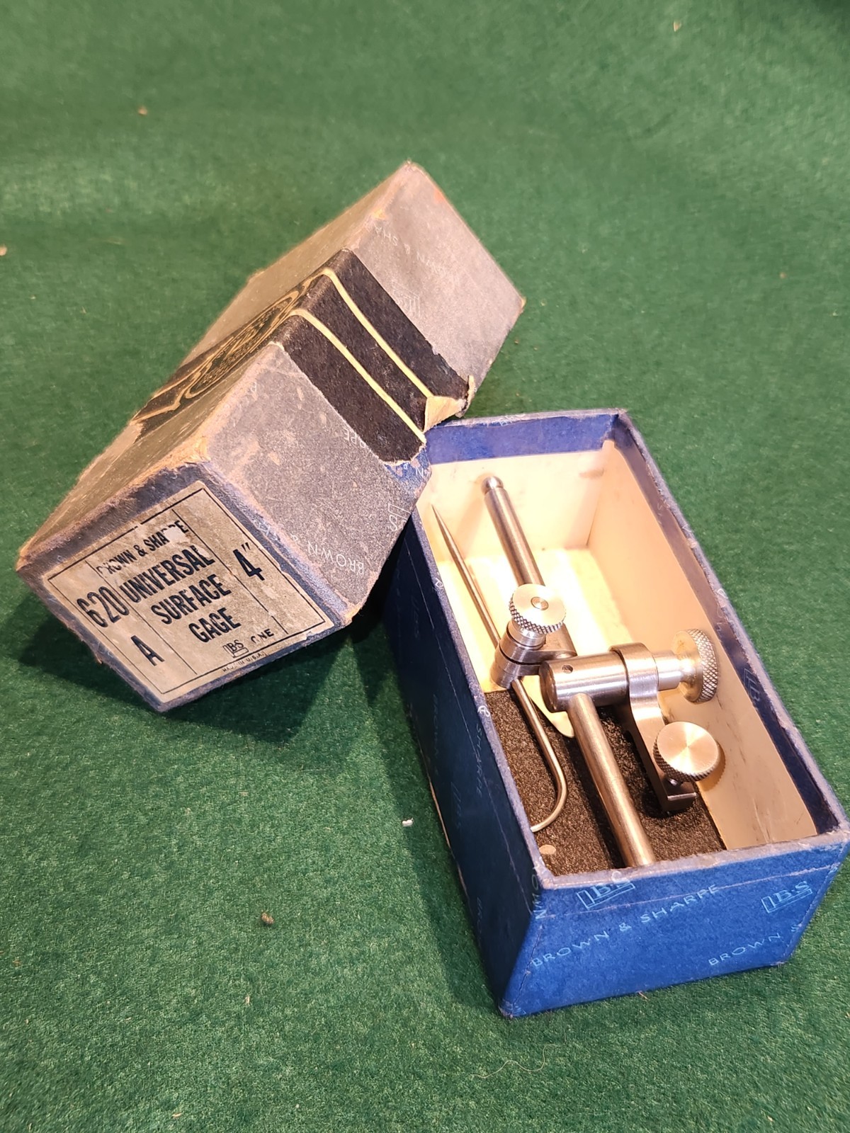 Antique BROWN & SHARPE No.620A Mini surface gage in box – Vfine!