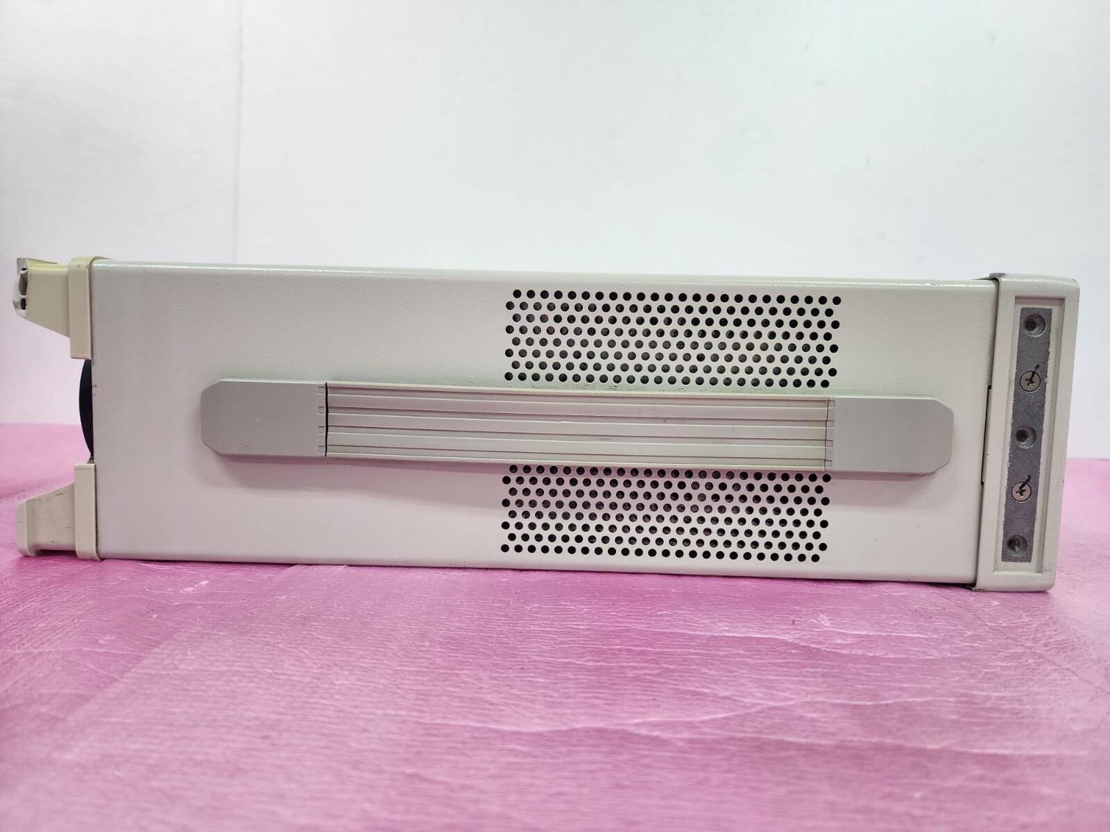 ADVANTEST R3752AH Network Analyzer 5 Hz to 500 MHz, Output 1/2, R, A, B channels
