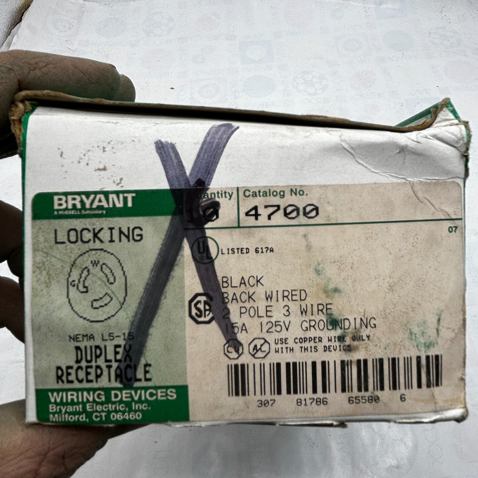 BRYANT 4700 DUPLEX REC. BLACK BACK WIRED 2 POLE 3 WIRE 15A 125V TWIST LOCK ⭐