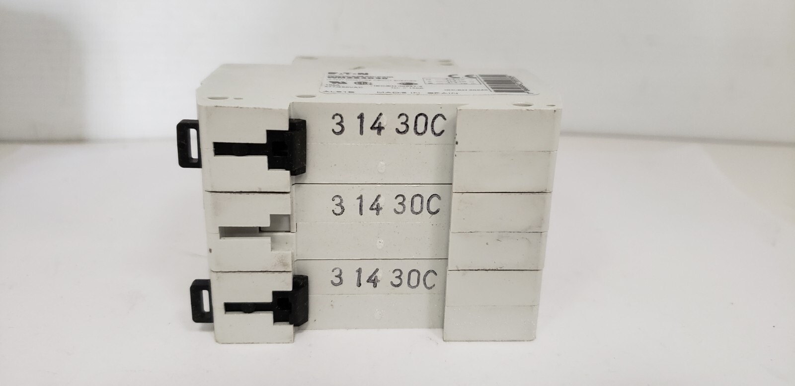 EATON WMZS3C30 (FAZ-C30/3) CIRCUIT BREAKER, 3P 30A, 10kA, 277/480VAC, TYPE C NIB