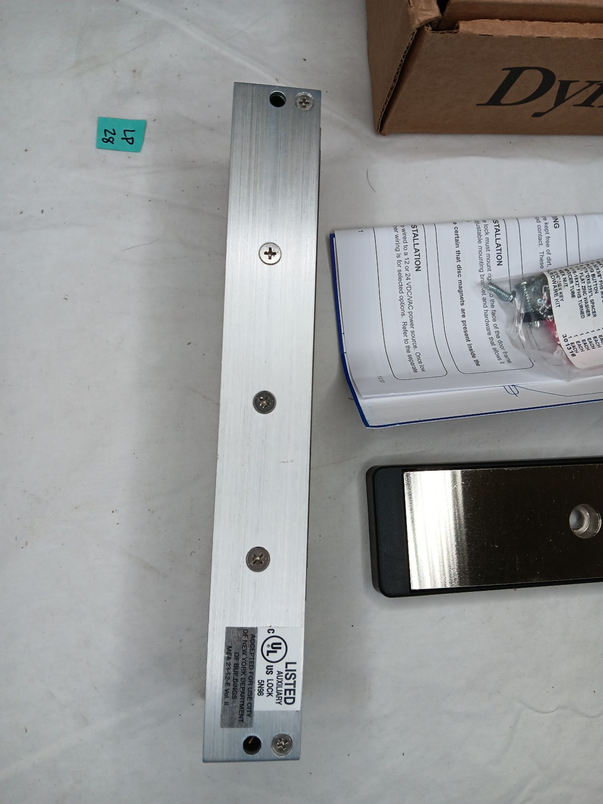 DynaLock 2011-US28 Surface Mount Electromagnetic Lock 12/24V